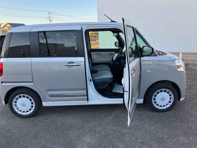 ムーヴキャンバス ストライプスＧ　２ＷＤ　ＣＶＴ　６６０ｃｃ　衝突被害軽減ブレーキ　横滑り防止装置　ＡＢＳ　アイドリングストップ　プッシュボタンスタート　両側電動スライドドア　ディスプレイオーディオ　バックモニター　シートヒーター（33枚目）