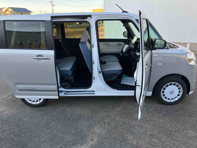 ムーヴキャンバス ストライプスＧ　２ＷＤ　ＣＶＴ　６６０ｃｃ　衝突被害軽減ブレーキ　横滑り防止装置　ＡＢＳ　アイドリングストップ　プッシュボタンスタート　両側電動スライドドア　ディスプレイオーディオ　バックモニター　シートヒーター（34枚目）