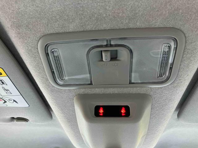 ムーヴキャンバス ストライプスＧ　２ＷＤ　ＣＶＴ　６６０ｃｃ　衝突被害軽減ブレーキ　横滑り防止装置　ＡＢＳ　アイドリングストップ　プッシュボタンスタート　両側電動スライドドア　ディスプレイオーディオ　バックモニター　シートヒーター（58枚目）