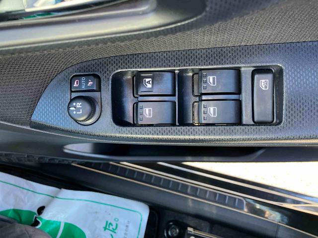 ムーヴ ＸリミテッドＩＩ　ＳＡＩＩＩ　ワンオーナー車　車検整備付　２ＷＤ　ＣＶＴ　６６０ｃｃ　ナビ　バックモニター　オートエアコン　衝突被害軽減ブレーキ　横滑り防止装置　ＡＢＳ　アイドリングストップ　プッシュボタンスタート　運転席シートヒーター　車検整備付（42枚目）