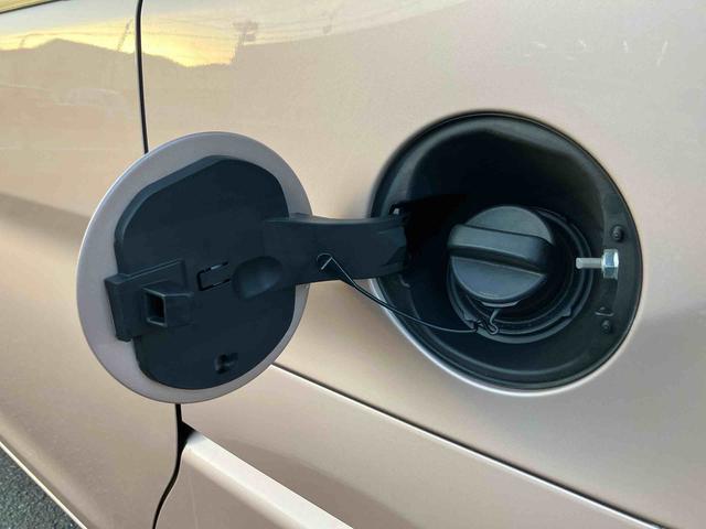 タント Ｘ　ＳＡＩＩＩ　２ＷＤ　ＣＶＴ　６６０ｃｃ　ナビ　バックモニター　衝突被害軽減ブレーキ　横滑り防止装置　ＡＢＳ　アイドリングストップ　プッシュボタンスタート　両側スライドドア　運転席シートヒーター　オートエアコン（11枚目）