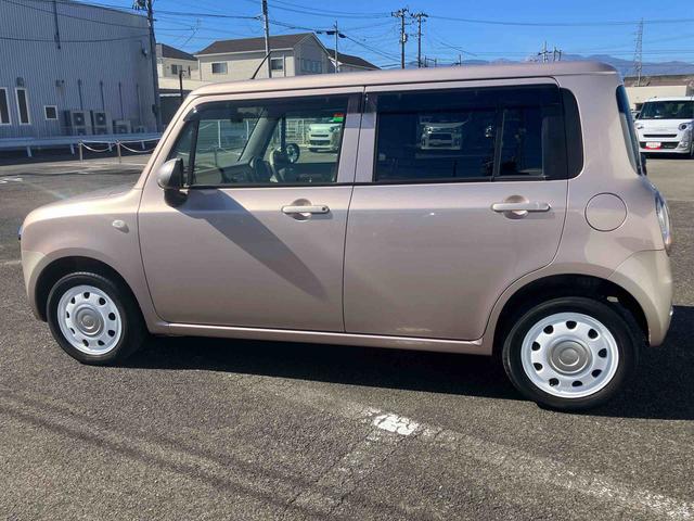 Ｇ　４ＷＤ　ＣＶＴ　マニュアルエアコン　電動格納ミラー　プッシュボタン　ラジオ・ＣＤ　アイドリングストップ（画像8）