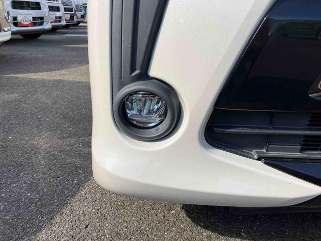 ムーヴ カスタム　ＸリミテッドＩＩ　ＳＡＩＩＩ　２ＷＤ　ＣＶＴ　６６０ｃｃ　ナビ　運転席シートヒーター　衝突被害軽減ブレーキ　横滑り防止装置　ＡＢＳ　運転席・助手席エアバッグ　アイドリングストップ　プッシュボタンスタート　車検整備付（14枚目）