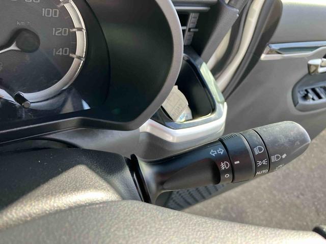 ムーヴ カスタム　ＸリミテッドＩＩ　ＳＡＩＩＩ　２ＷＤ　ＣＶＴ　６６０ｃｃ　ナビ　運転席シートヒーター　衝突被害軽減ブレーキ　横滑り防止装置　ＡＢＳ　運転席・助手席エアバッグ　アイドリングストップ　プッシュボタンスタート　車検整備付（26枚目）