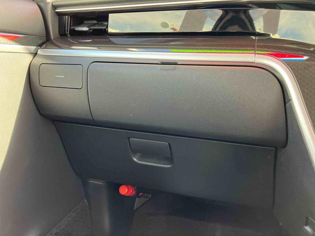 ムーヴ カスタム　ＸリミテッドＩＩ　ＳＡＩＩＩ　２ＷＤ　ＣＶＴ　６６０ｃｃ　ナビ　運転席シートヒーター　衝突被害軽減ブレーキ　横滑り防止装置　ＡＢＳ　運転席・助手席エアバッグ　アイドリングストップ　プッシュボタンスタート　車検整備付（35枚目）