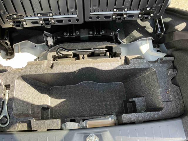 ムーヴ カスタム　ＸリミテッドＩＩ　ＳＡＩＩＩ　２ＷＤ　ＣＶＴ　６６０ｃｃ　ナビ　運転席シートヒーター　衝突被害軽減ブレーキ　横滑り防止装置　ＡＢＳ　運転席・助手席エアバッグ　アイドリングストップ　プッシュボタンスタート　車検整備付（49枚目）