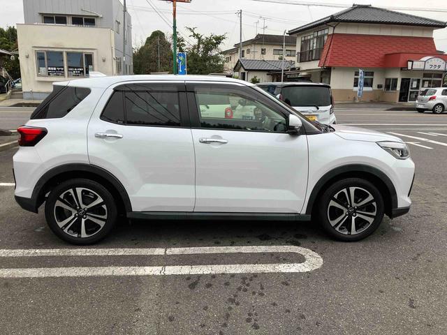 ロッキー プレミアムG 4WD CVT 1000cc ナビ ETC車載器 ドライブレコーダー 衝突被害軽減ブレーキ 横滑り防止装置 ABS サイドエアバッグ アイドリングストップ プッシュボタンスタート ワンオーナー車(7枚目)