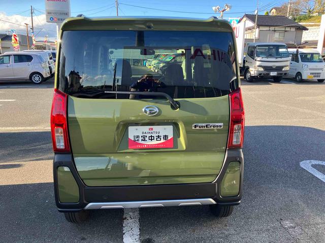 タント ファンクロス 2WD CVT 660cc 両側電動スライドドア ディスプレイオーディオ 前席シートヒーター 衝突被害軽減ブレーキ 横滑り防止装置 ABS アイドリングストップ プッシュボタンスタート(5枚目)