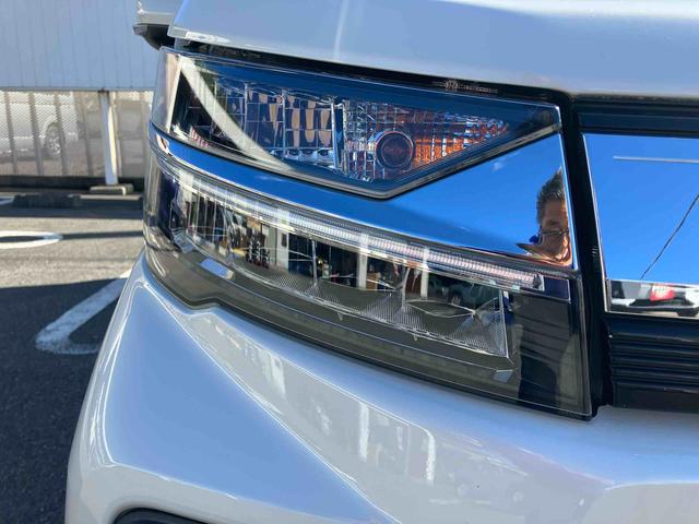 ムーヴ カスタム　Ｘリミテッド　ＳＡＩＩＩ　２ＷＤ　ＣＶＴ　６６０ｃｃ　ナビ　ドライブレコーダー　ＥＴＣ車載器　衝突被害軽減ブレーキ　横滑り防止装置　ＡＢＳ　アイドリングストップ　プッシュボタンスタート　運転席シートヒーター　ワンオーナー車（12枚目）