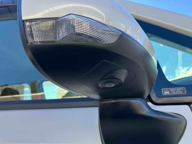 ムーヴ カスタム　Ｘリミテッド　ＳＡＩＩＩ　２ＷＤ　ＣＶＴ　６６０ｃｃ　ナビ　ドライブレコーダー　ＥＴＣ車載器　衝突被害軽減ブレーキ　横滑り防止装置　ＡＢＳ　アイドリングストップ　プッシュボタンスタート　運転席シートヒーター　ワンオーナー車（17枚目）