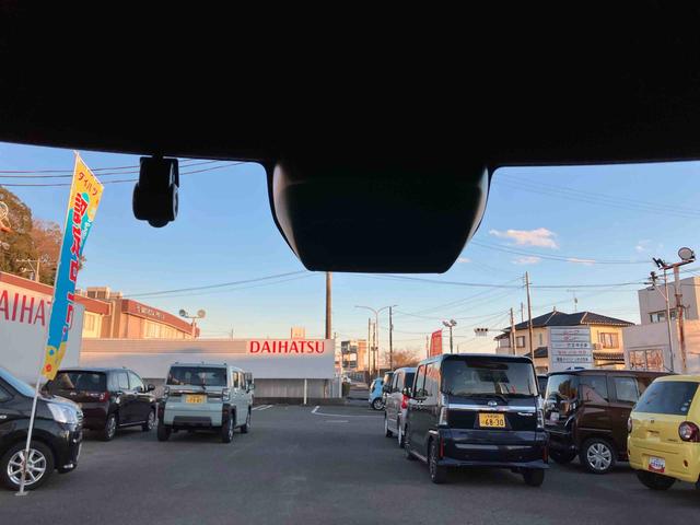 タント カスタムＲＳスタイルセレクション　ターボ　車検整備付　２ＷＤ　ＣＶＴ　６６０ｃｃ　ターボ　ナビ　クルーズコントロール　衝突被害軽減ブレーキ　横滑り防止装置　ＡＢＳ　両側電動スライドドア　アイドリングストップ　プッシュボタンスタート　車検整備付（43枚目）