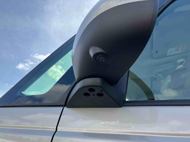 ムーヴキャンバス セオリーＧターボ　２ＷＤ　ＣＶＴ　６６０ｃｃ　ナビ　クルーズコントロール　衝突被害軽減ブレーキ　横滑り防止装置　ＡＢＳ　アイドリングストップ　プッシュボタンスタート　両側電動スライドドア　ホットカップホルダー（18枚目）