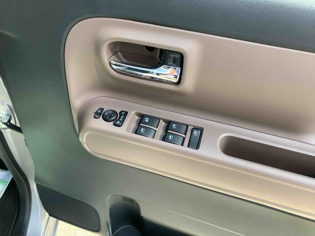 ムーヴキャンバス セオリーＧターボ　２ＷＤ　ＣＶＴ　６６０ｃｃ　ナビ　クルーズコントロール　衝突被害軽減ブレーキ　横滑り防止装置　ＡＢＳ　アイドリングストップ　プッシュボタンスタート　両側電動スライドドア　ホットカップホルダー（21枚目）