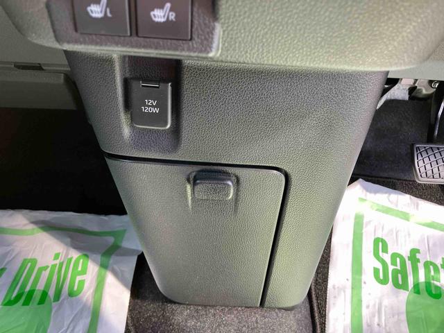 ムーヴキャンバス セオリーＧターボ　２ＷＤ　ＣＶＴ　６６０ｃｃ　ナビ　クルーズコントロール　衝突被害軽減ブレーキ　横滑り防止装置　ＡＢＳ　アイドリングストップ　プッシュボタンスタート　両側電動スライドドア　ホットカップホルダー（24枚目）