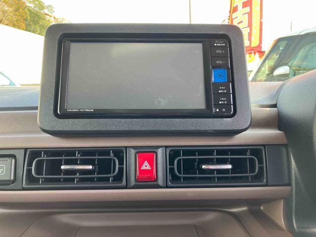 ムーヴキャンバス セオリーＧターボ　２ＷＤ　ＣＶＴ　６６０ｃｃ　ナビ　クルーズコントロール　衝突被害軽減ブレーキ　横滑り防止装置　ＡＢＳ　アイドリングストップ　プッシュボタンスタート　両側電動スライドドア　ホットカップホルダー（27枚目）