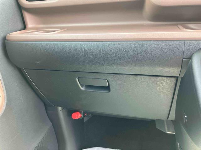 ムーヴキャンバス セオリーＧターボ　２ＷＤ　ＣＶＴ　６６０ｃｃ　ナビ　クルーズコントロール　衝突被害軽減ブレーキ　横滑り防止装置　ＡＢＳ　アイドリングストップ　プッシュボタンスタート　両側電動スライドドア　ホットカップホルダー（29枚目）