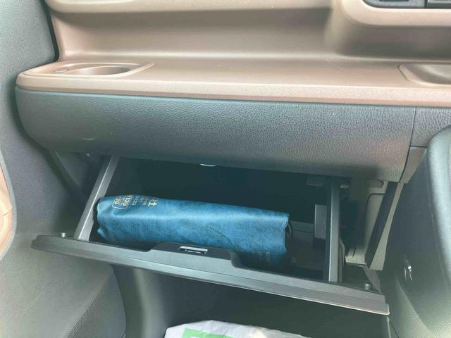 ムーヴキャンバス セオリーＧターボ　２ＷＤ　ＣＶＴ　６６０ｃｃ　ナビ　クルーズコントロール　衝突被害軽減ブレーキ　横滑り防止装置　ＡＢＳ　アイドリングストップ　プッシュボタンスタート　両側電動スライドドア　ホットカップホルダー（30枚目）