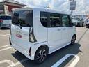 ペダル踏み間違い時加速抑制装置「つくつく防止」は、万が一ブレーキとアクセルの踏み間違いをしても、エンジン出力抑制とブザーで被害軽減をサポート。つくつく防止で、「もしも」の時にお客様をアシストします。