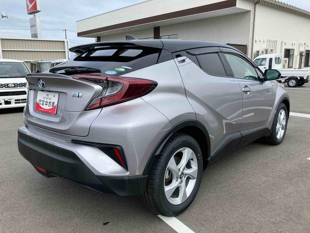 Ｃ－ＨＲ Ｓ　ＬＥＤパッケージ　２ＷＤ　ＣＶＴ　ナビ　バックモニター　ＥＴＣ車載器　ステアリングスイッチ　キーフリーシステム　オートエアコン　パワーステアリング　パワーウィンドウ（6枚目）