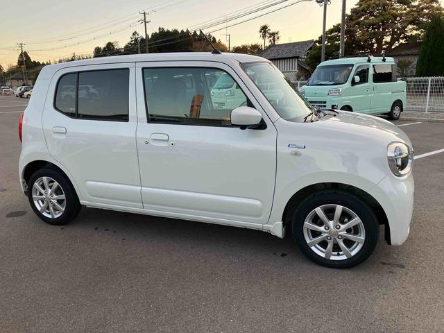 アルト ハイブリッドＸ　２ＷＤ　ＣＶＴ　６６０ｃｃ　全方位モニター付ディスプレイオーディオ装着車　デュアルカメラブレーキサポート　衝突被害軽減ブレーキ　ＡＢＳ　サイドエアバッグ　アイドリングストップ　プッシュボタンスタート（4枚目）