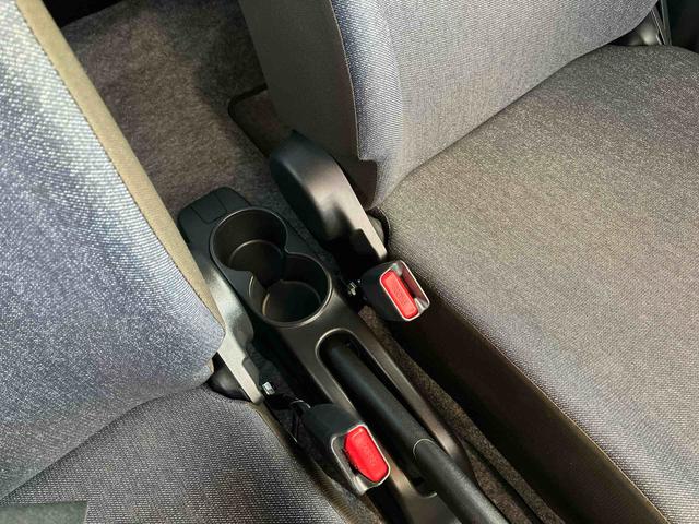 アルト ハイブリッドＸ　２ＷＤ　ＣＶＴ　６６０ｃｃ　全方位モニター付ディスプレイオーディオ装着車　デュアルカメラブレーキサポート　衝突被害軽減ブレーキ　ＡＢＳ　サイドエアバッグ　アイドリングストップ　プッシュボタンスタート（28枚目）