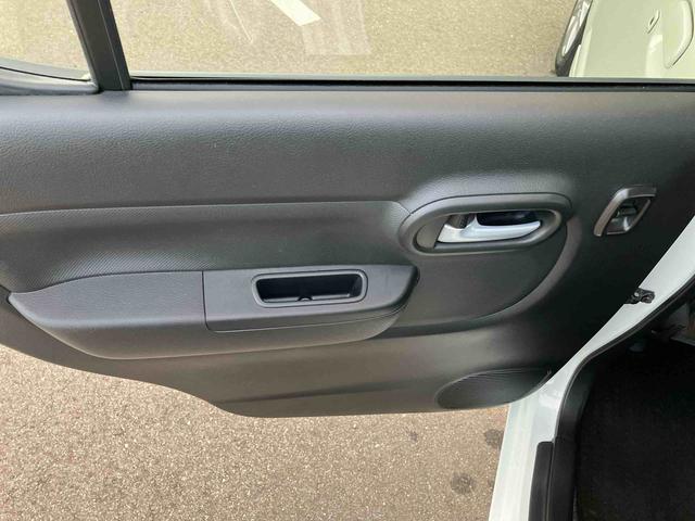 アルト ハイブリッドＸ　２ＷＤ　ＣＶＴ　６６０ｃｃ　全方位モニター付ディスプレイオーディオ装着車　デュアルカメラブレーキサポート　衝突被害軽減ブレーキ　ＡＢＳ　サイドエアバッグ　アイドリングストップ　プッシュボタンスタート（34枚目）