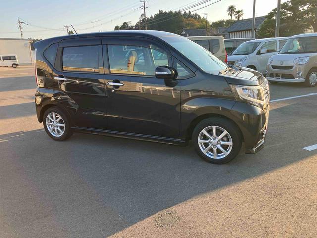 ムーヴ カスタム　Ｘ　ＳＡ　２ＷＤ　ＣＶＴ　６６０ｃｃ　ナビ　バックモニター　ベンチシート　衝突被害軽減ブレーキ　横滑り防止装置　ＡＢＳ　アイドリングストップ　プッシュボタンスタート　運転席・助手席エアバッグ（4枚目）