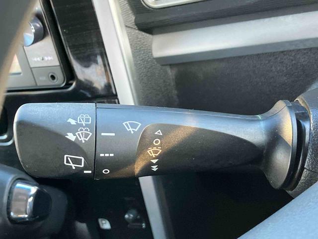 タント カスタムＸ　トップエディションＳＡＩＩ　２ＷＤ　ＣＶＴ　６６０ｃｃ　ナビ　後席モニター　ステアリングスイッチ　衝突被害軽減ブレーキ　横滑り防止装置　ＡＢＳ　アイドリングストップ　プッシュボタンスタート　両側スライドドア　ベンチシート（46枚目）