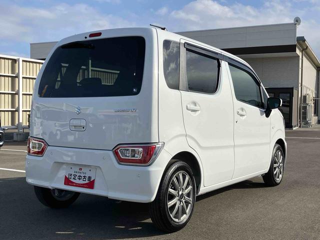 ワゴンＲ ＦＸ　２ＷＤ　フロアシフト５速マニュアル　６６０ｃｃ　デュアルカメラブレーキサポート　ＡＢＳ　運転席・助手席エアバッグ　プッシュボタンスタート　運転席シートヒーター　社外アルミ（8枚目）