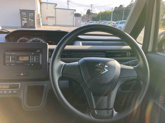 ワゴンＲ ＦＸ　２ＷＤ　フロアシフト５速マニュアル　６６０ｃｃ　デュアルカメラブレーキサポート　ＡＢＳ　運転席・助手席エアバッグ　プッシュボタンスタート　運転席シートヒーター　社外アルミ（16枚目）