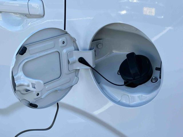 ワゴンＲ ＦＸ　２ＷＤ　フロアシフト５速マニュアル　６６０ｃｃ　デュアルカメラブレーキサポート　ＡＢＳ　運転席・助手席エアバッグ　プッシュボタンスタート　運転席シートヒーター　社外アルミ（35枚目）