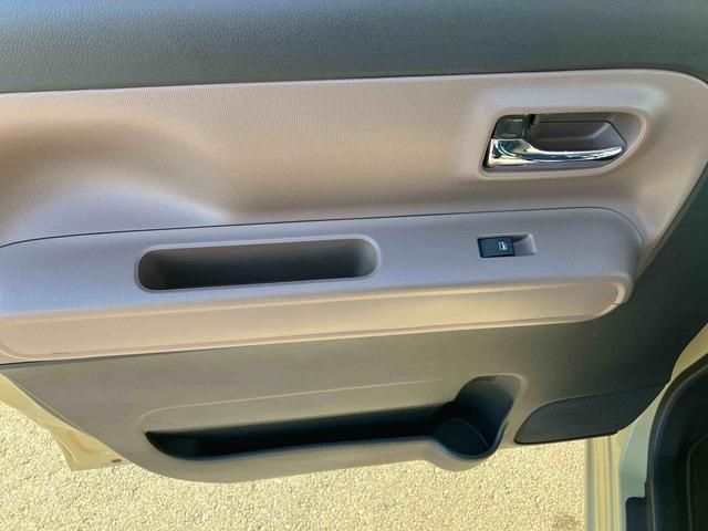 ムーヴキャンバス セオリーＧ　２ＷＤ　ＣＶＴ　６６０ｃｃ　両側電動スライドドア　ナビ　全方位モニター　前席シートヒーター　衝突被害軽減ブレーキ　横滑り防止装置　ＡＢＳ　アイドリングストップ　プッシュボタンスタート（39枚目）