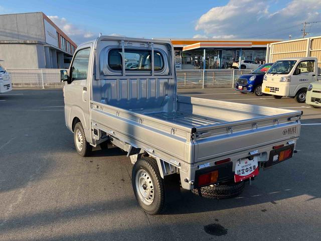ハイゼットトラック スタンダード　４ＷＤ　ＣＶＴ　６６０ｃｃ　衝突被害軽減ブレーキ　横滑り防止装置　ＡＢＳ　エアバッグ　アイドリングストップ　マニュアルエアコン　パワーステアリング（7枚目）