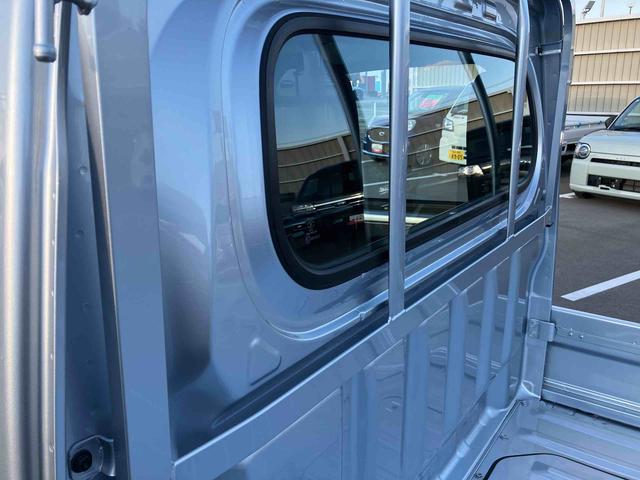 ハイゼットトラック スタンダード　４ＷＤ　ＣＶＴ　６６０ｃｃ　衝突被害軽減ブレーキ　横滑り防止装置　ＡＢＳ　エアバッグ　アイドリングストップ　マニュアルエアコン　パワーステアリング（32枚目）