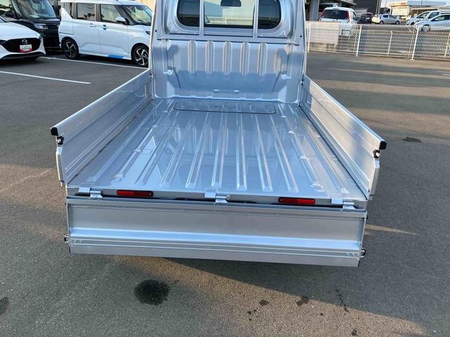ハイゼットトラック スタンダード　４ＷＤ　ＣＶＴ　６６０ｃｃ　衝突被害軽減ブレーキ　横滑り防止装置　ＡＢＳ　エアバッグ　アイドリングストップ　マニュアルエアコン　パワーステアリング（34枚目）