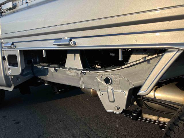 ハイゼットトラック スタンダード　４ＷＤ　ＣＶＴ　６６０ｃｃ　衝突被害軽減ブレーキ　横滑り防止装置　ＡＢＳ　エアバッグ　アイドリングストップ　マニュアルエアコン　パワーステアリング（37枚目）