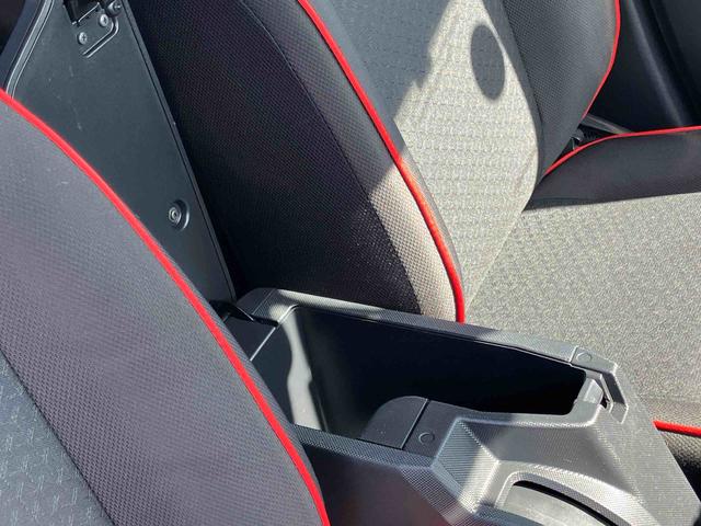 �ԗ���ԏؖ����̌����ƂȂ�܂��B�����c�̂ɂ���āA�\�L���@���قȂ�܂��̂ŊY���ԗ��̎ԗ���ԏؖ�������m�F�̏�A�������������B