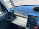 安全・安心な走行のために、納車前にダイハツのクルマを知り尽くしたエキスパートが基本性能に関わる機能や状態を徹底的に点検。消耗部品の交換など法定１２ヶ月点検相当の点検・整備を実施しております。