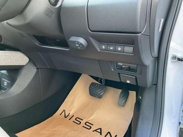 オーラ G FOUR レザーエディション プロパイロット メーカーナビ BOSEサウンド エマージェンシーブレーキ アラウンドビューモニター 障害物センサー スマートミラ- 車線逸脱警報 シートヒータ- ドラレコ インテリキー LEDライト(12枚目)