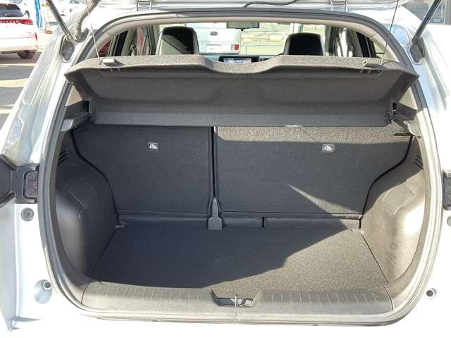 �ו���ςނ��߂̃X�y�[�X����������m�ۏo���܂��B