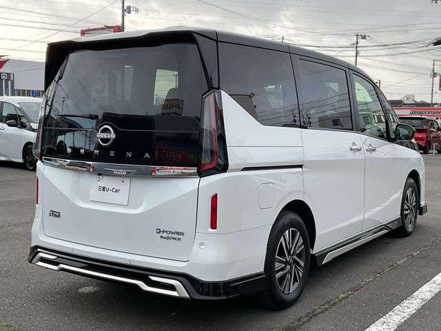 セレナ １．４　ｅ－４ＯＲＣＥ　ハイウェイスターＶ　４ＷＤ　当社試乗車ＵＰ　プロパイロット　メーカーナビ　後席モニター　エマージェンシーブレーキ　アラウンドビューモニター　ＥＴＣ　ドラレコ　両側電動スライドドア　シートヒーター　スマートミラー　障害物センサー（3枚目）
