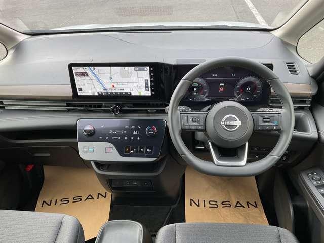 セレナ １．４　ｅ－４ＯＲＣＥ　ハイウェイスターＶ　４ＷＤ　当社試乗車ＵＰ　プロパイロット　メーカーナビ　後席モニター　エマージェンシーブレーキ　アラウンドビューモニター　ＥＴＣ　ドラレコ　両側電動スライドドア　シートヒーター　スマートミラー　障害物センサー（4枚目）