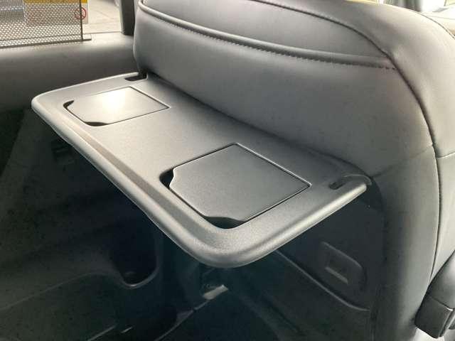 セレナ １．４　ｅ－４ＯＲＣＥ　ハイウェイスターＶ　４ＷＤ　当社試乗車ＵＰ　プロパイロット　メーカーナビ　後席モニター　エマージェンシーブレーキ　アラウンドビューモニター　ＥＴＣ　ドラレコ　両側電動スライドドア　シートヒーター　スマートミラー　障害物センサー（7枚目）