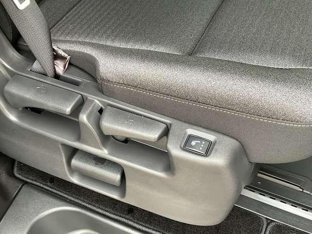 セレナ １．４　ｅ－４ＯＲＣＥ　ハイウェイスターＶ　４ＷＤ　当社試乗車ＵＰ　プロパイロット　メーカーナビ　後席モニター　エマージェンシーブレーキ　アラウンドビューモニター　ＥＴＣ　ドラレコ　両側電動スライドドア　シートヒーター　スマートミラー　障害物センサー（8枚目）