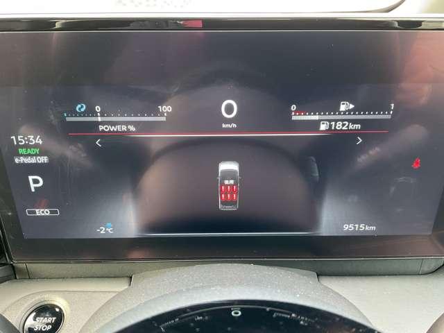 セレナ １．４　ｅ－ＰＯＷＥＲ　ハイウェイスターＶ　９０周年記念車　当社試乗車ＵＰ　プロパイロット　メーカーナビ　後席モニター　エマージェンシーブレーキ　アラウンドビューモニター　ＥＴＣ　ドラレコ　両側電動スライドドア　シートヒーター　スマートミラー　障害物センサー（15枚目）