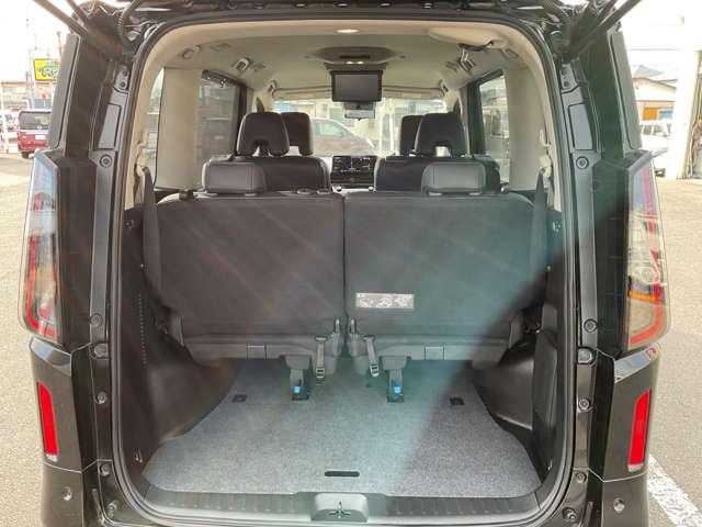 セレナ １．４　ｅ－ＰＯＷＥＲ　ハイウェイスターＶ　当社試乗車ＵＰ　プロパイロット　メーカーナビ　後席モニター　エマージェンシーブレーキ　アラウンドビューモニター　ＥＴＣ　ドラレコ　両側電動スライドドア　シートヒーター　スマートミラー　障害物センサー（9枚目）