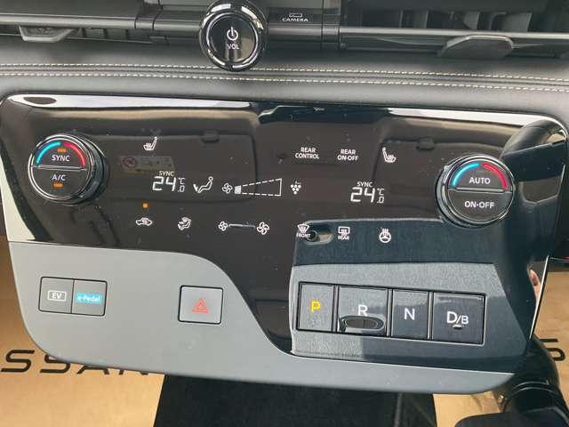 セレナ １．４　ｅ－ＰＯＷＥＲ　ハイウェイスターＶ　当社試乗車ＵＰ　プロパイロット　メーカーナビ　後席モニター　エマージェンシーブレーキ　アラウンドビューモニター　ＥＴＣ　ドラレコ　両側電動スライドドア　シートヒーター　スマートミラー　障害物センサー（17枚目）