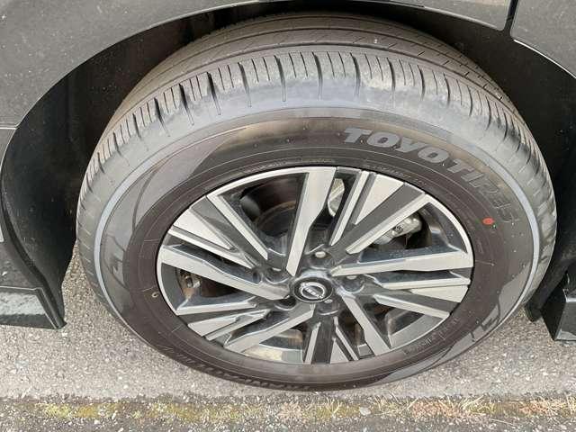 セレナ １．４　ｅ－ＰＯＷＥＲ　ハイウェイスターＶ　当社試乗車ＵＰ　プロパイロット　メーカーナビ　後席モニター　エマージェンシーブレーキ　アラウンドビューモニター　ＥＴＣ　ドラレコ　両側電動スライドドア　シートヒーター　スマートミラー　障害物センサー（18枚目）