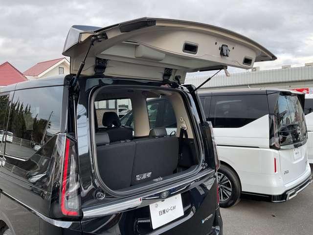 セレナ １．４　ｅ－ＰＯＷＥＲ　ハイウェイスターＶ　当社試乗車ＵＰ　プロパイロット　メーカーナビ　後席モニター　エマージェンシーブレーキ　アラウンドビューモニター　ＥＴＣ　ドラレコ　両側電動スライドドア　シートヒーター　スマートミラー　障害物センサー（20枚目）