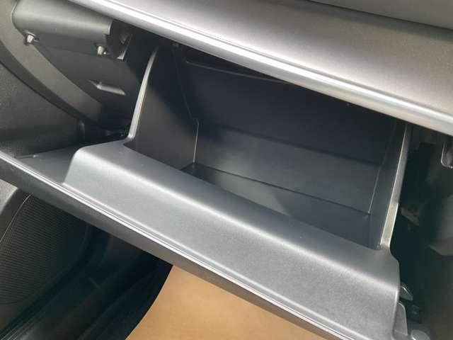 エクストレイル １．５　Ｘ　ｅ－４ＯＲＣＥ　４ＷＤ　プロパイロット　メーカーナビ　３６０°モニタ－　障害物センサー　車線逸脱警報　スマートルームミラー　シートヒーター　ＥＴＣ　フルセグＴＶ　インテリキー　電動シート　ＬＥＤライト　ワンオーナー　アルミ（18枚目）